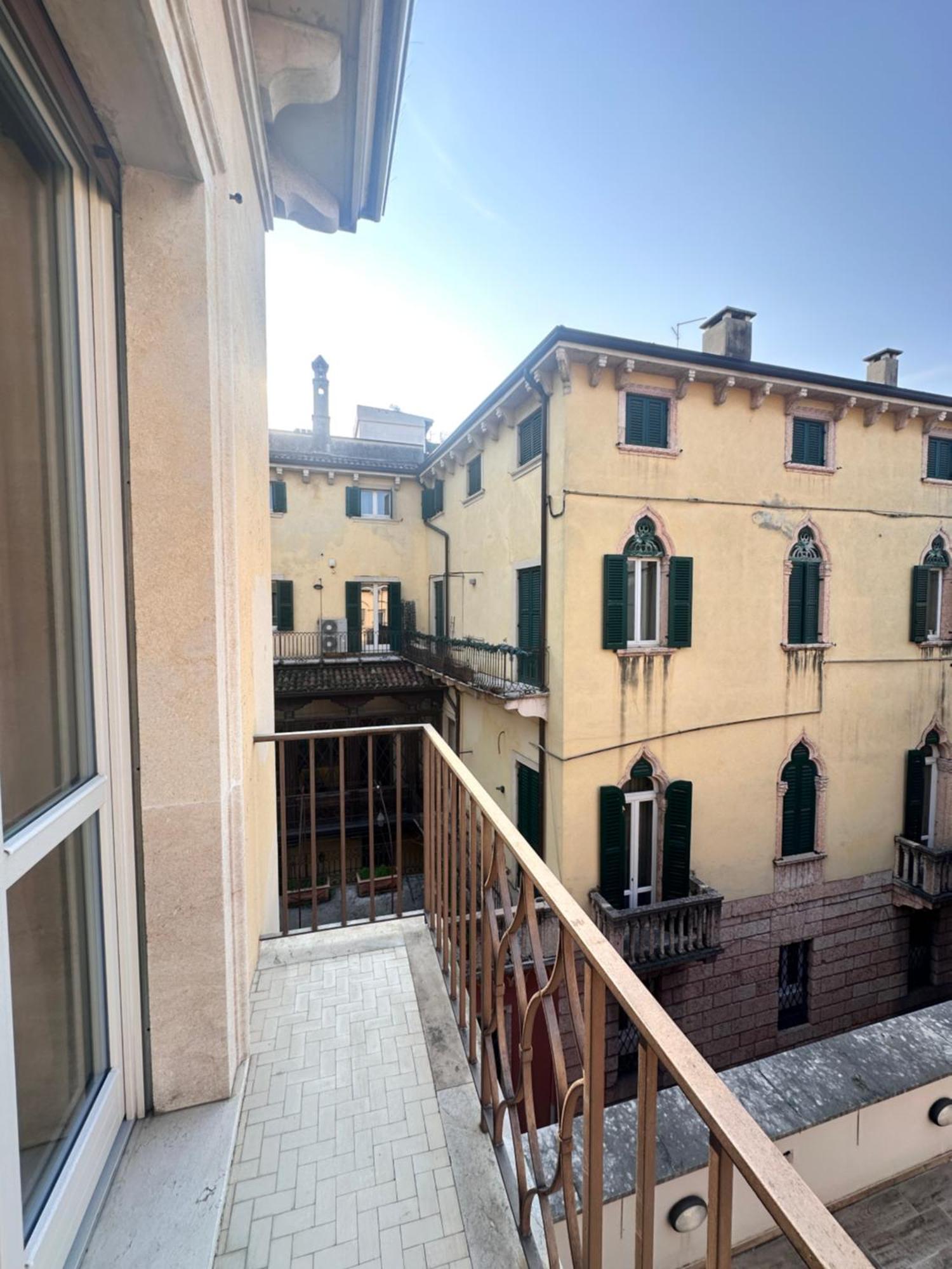Catullo 12 Hotell Verona Eksteriør bilde